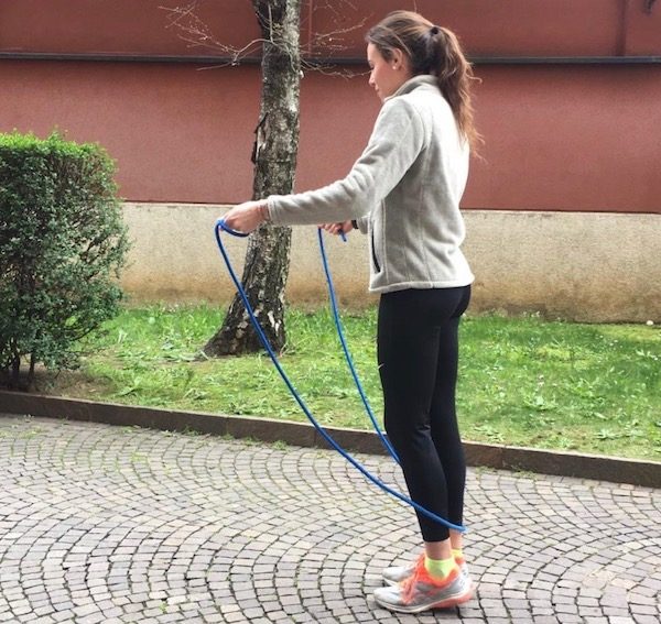 f5e0274c 6ccc 43dc a938 fcb48c722dd5 2 600x567 - ALLENIAMOCI A CASA: ALESSIA BRUNETTI