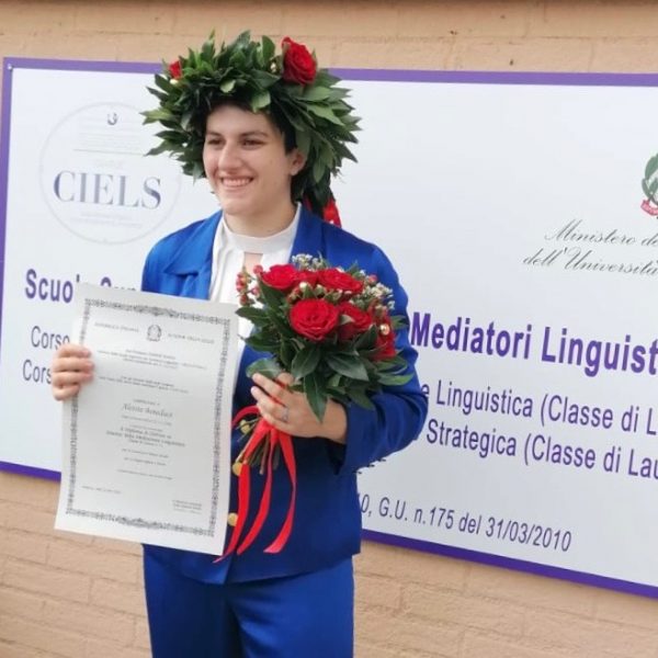 PHOTO 2020 09 23 14 15 35 600x600 - ALESSIA DOTTORESSA!