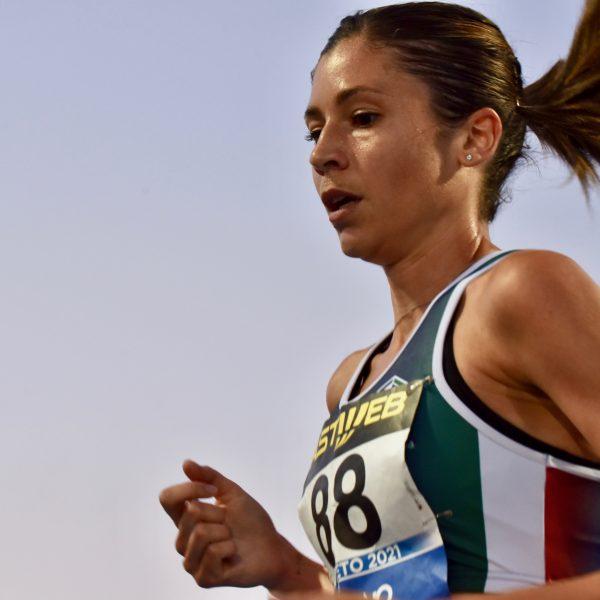 RVS 5482 600x600 - SARA: LA CAPITANA!