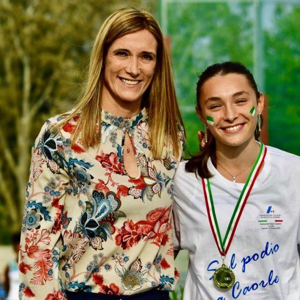 image 600x600 - SOFIA VELOCISSIMA!