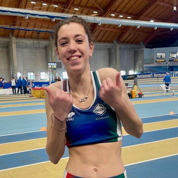 IMG 2778 600x600 - ELISA: PODIO!