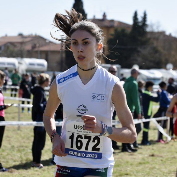GBB 0495 600x600 - BENE GIULIA AGLI STUDENTESCHI