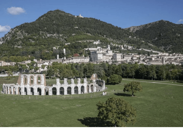 Screenshot 2023 03 06 alle 16.25.22 600x420 - CROSS: ITALIANI A GUBBIO
