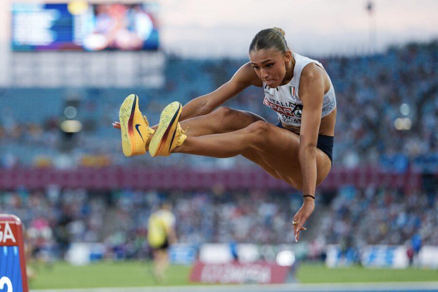 260813 202510sm201622 2 900x600 - ERIKA VERSO IL FUTURO !